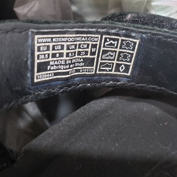 Unicorn slippers,  boots and sandles - Picture 4 of 10